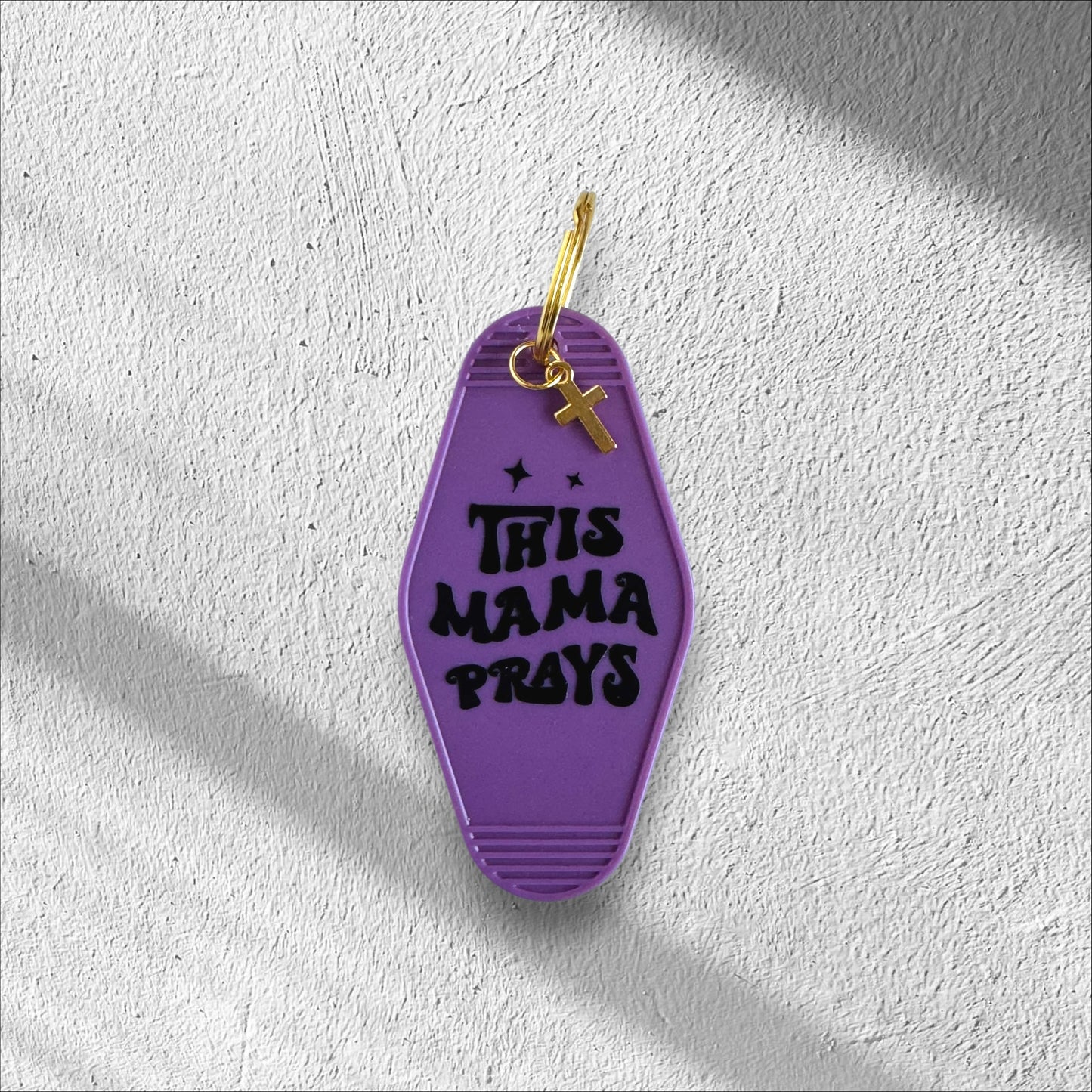 THIS MAMA PRAYS